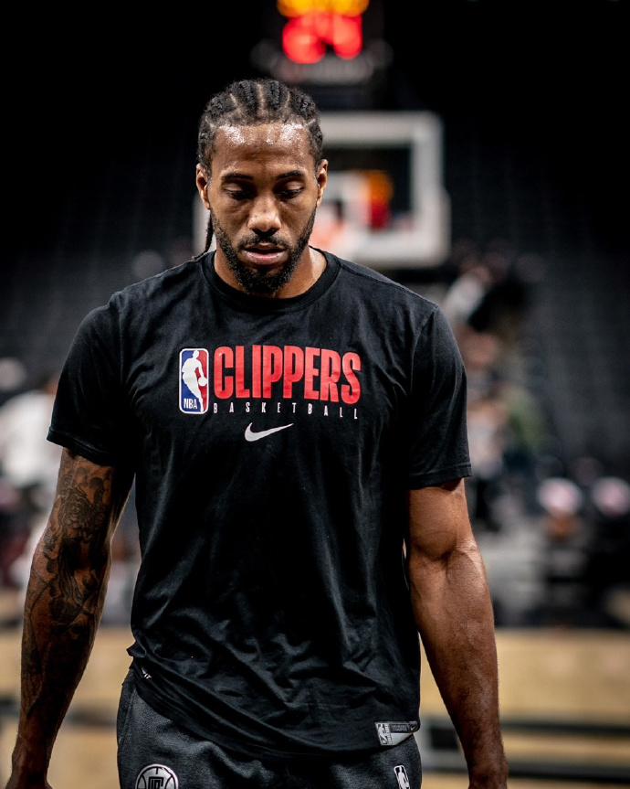 武汉广电：三镇保级依靠同行托举，实在略显“窝囊”（武汉广电：三镇保级仰赖他队相助，难免显得有些“窝囊”）