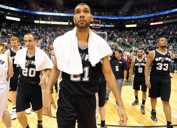 加斯佩里尼：红牌没问题但它改变了比赛；我们犯了严重的错误（加斯佩里尼：红牌判罚无异议，却改变战局；我们犯下严重失误）