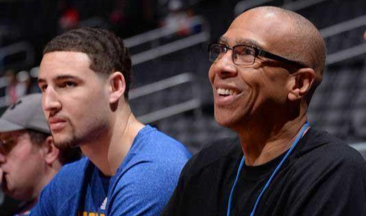 拉姆：诺伊尔需要决定是否愿意回国家队；基米希适合踢中前卫（拉姆：诺伊尔是否重返国家队由他自定；基米希更适合司职中前卫）