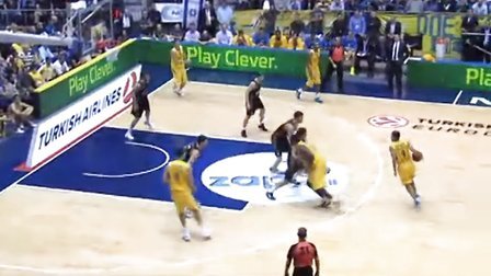 巴西中卫古斯塔沃入籍越南，将改名杜飞龙代表越南队（巴西中卫古斯塔沃归化越南，更名杜飞龙将代表越南队出战）