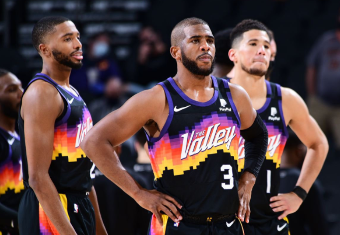 马卡：皇马未展现稳定状态，阿隆索国际比赛日有很多工作要做（马卡报：皇马状态不稳，国际比赛日期间阿隆索工作繁重）