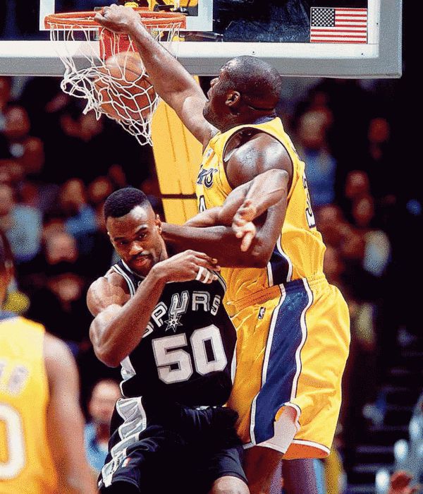 意甲第13轮纪律报告：阿莱格里对裁判出言不逊染红被停赛一场（意甲第13轮纪律通告：阿莱格里因对裁判出言不逊染红，禁赛一场）